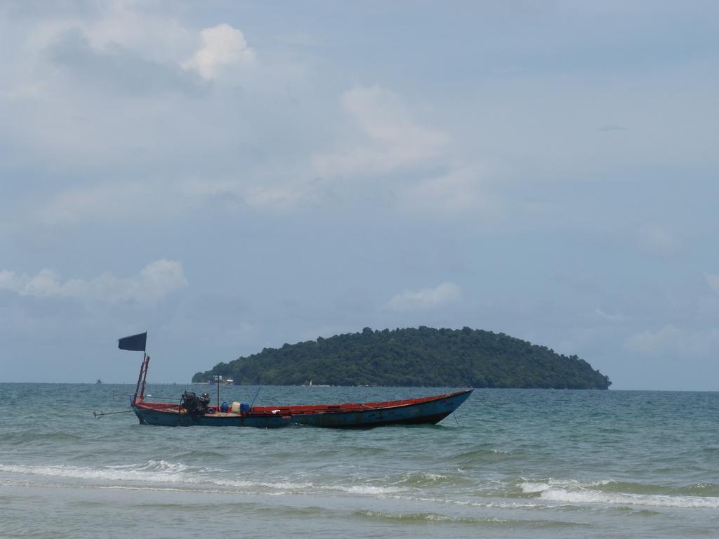 Pat Pat Guesthouse Sihanoukville Exterior foto